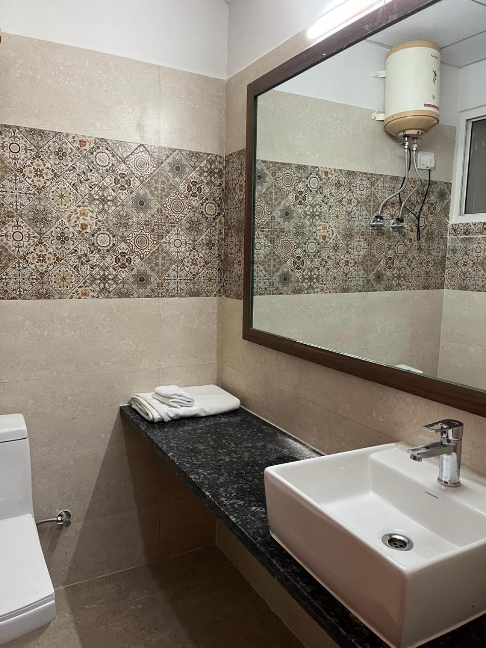 Risal Home Stays Greater Noida Exterior photo